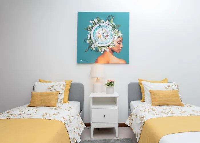 Sunny Cozy Flat W/ Terrace - Sao Joao